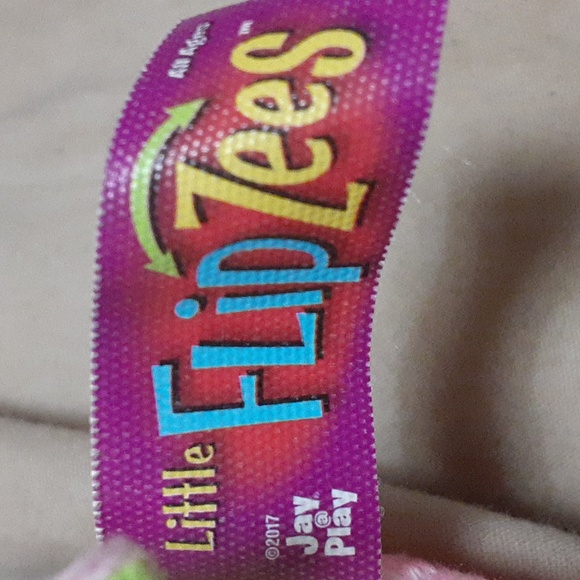 Small FlipZee Watermelon Walrus/ Sprinkle Donut Dolphin - Picture 3 of 3